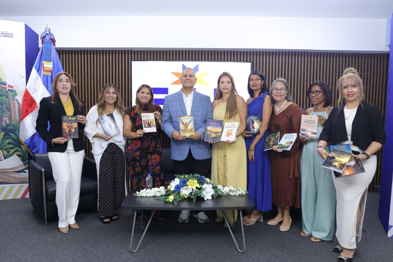 Historias de resiliencia y superación cobran vida en los libros de autoras de Escuela de Autores en la FILSD