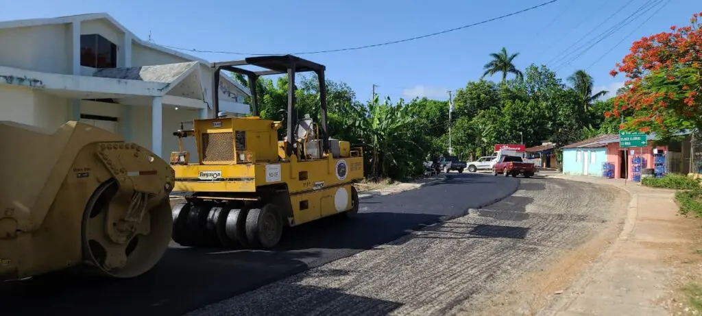 Ministerio de Obras Públicas reinicia varios trabajos en María Trinidad Sánchez