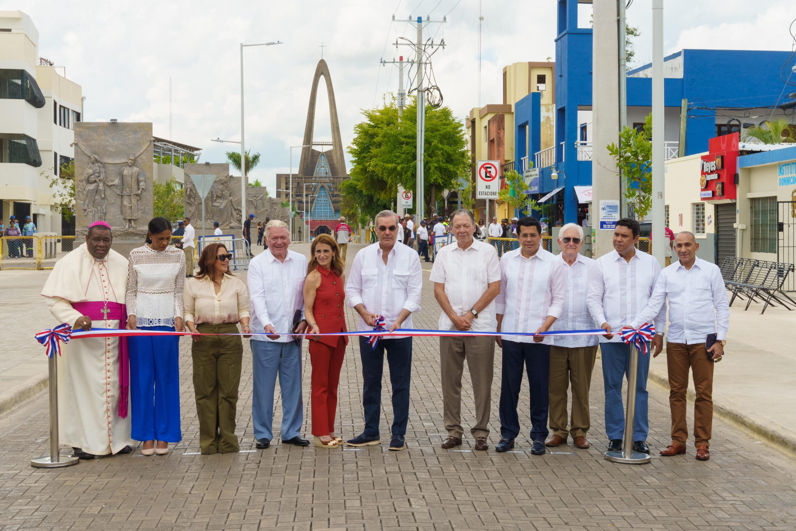 Turismo inaugura Boulevard de la Peregrinación en la Basílica de Higüey