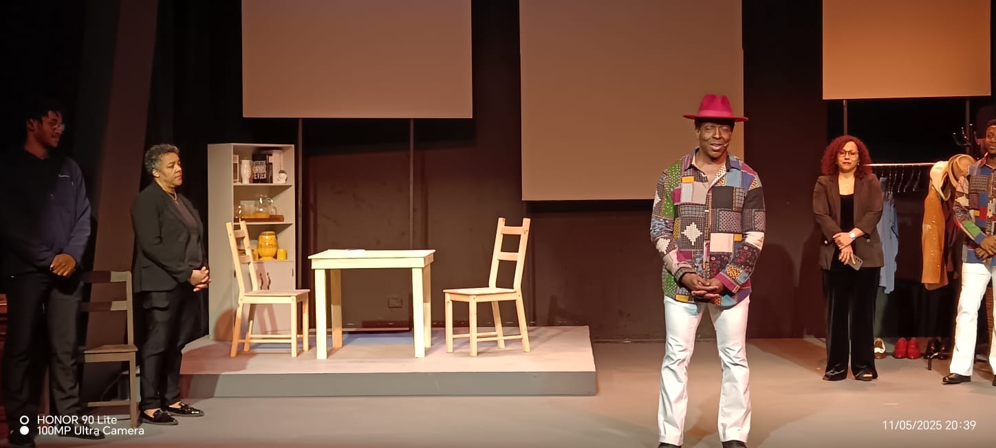 Obras Johnny Ventura y Peter Pan, dos leyendas, coinciden en el teatro