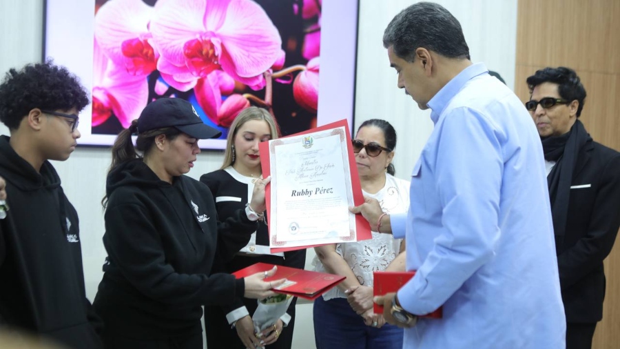 Nicolás Maduro otorga nacionalidad venezolana post mortem a Rubby Pérez