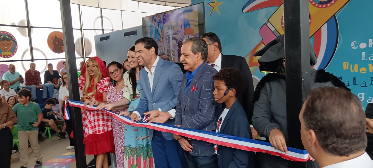 Feria del Libro celebra a Taína Almodóvar por diez años de ilustración infantil