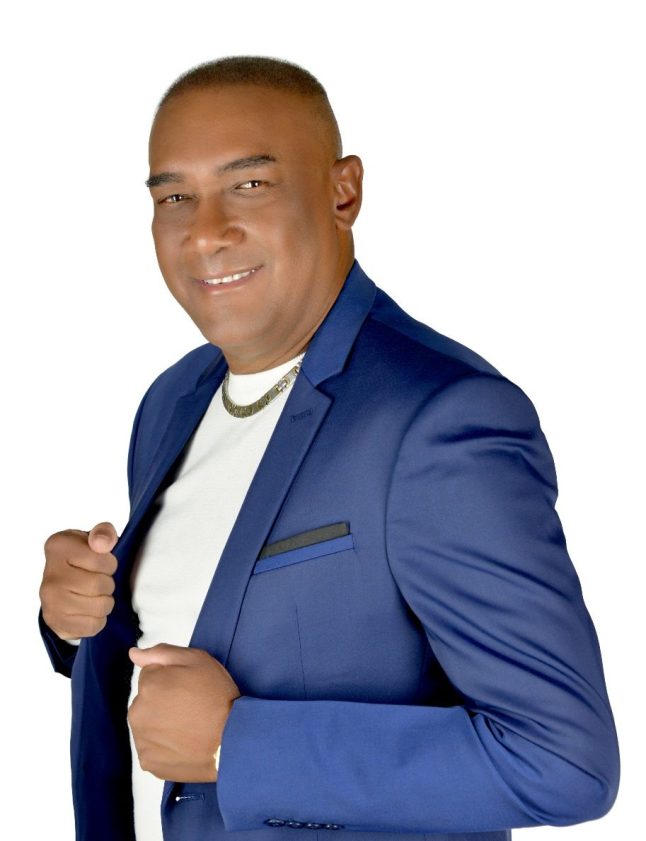 Roberto Niño está de regreso a su país y estrena la bachata "Me duele"