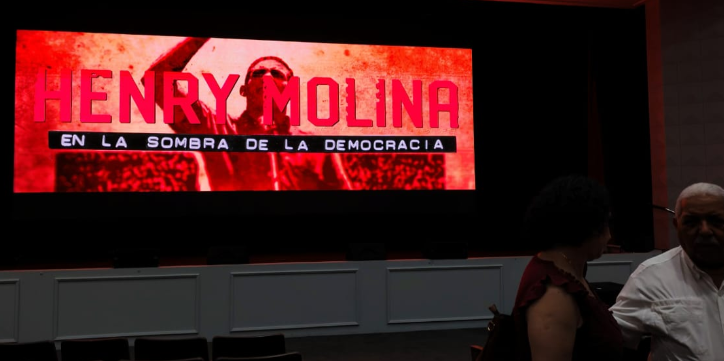 Henry Molina: A la sombra de la democracia (Crítica de Cine)