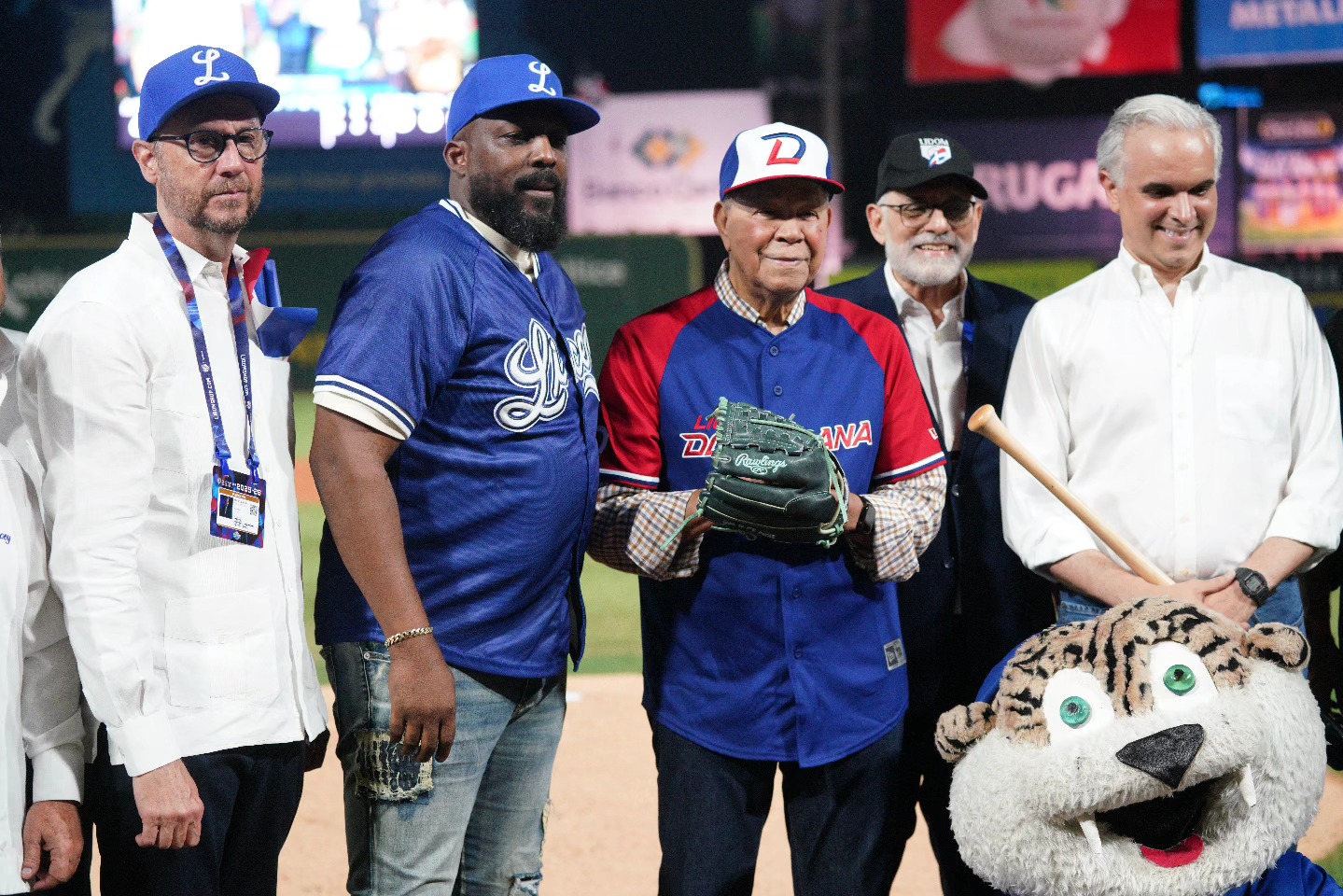 Las Águilas, Estrellas y Licey arrancan con victoria el torneo de béisbol invernal LIDOM 2025-2026