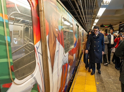 Ministro Collado lanza la nueva ruta promocional en la Línea A del tren en Nueva York