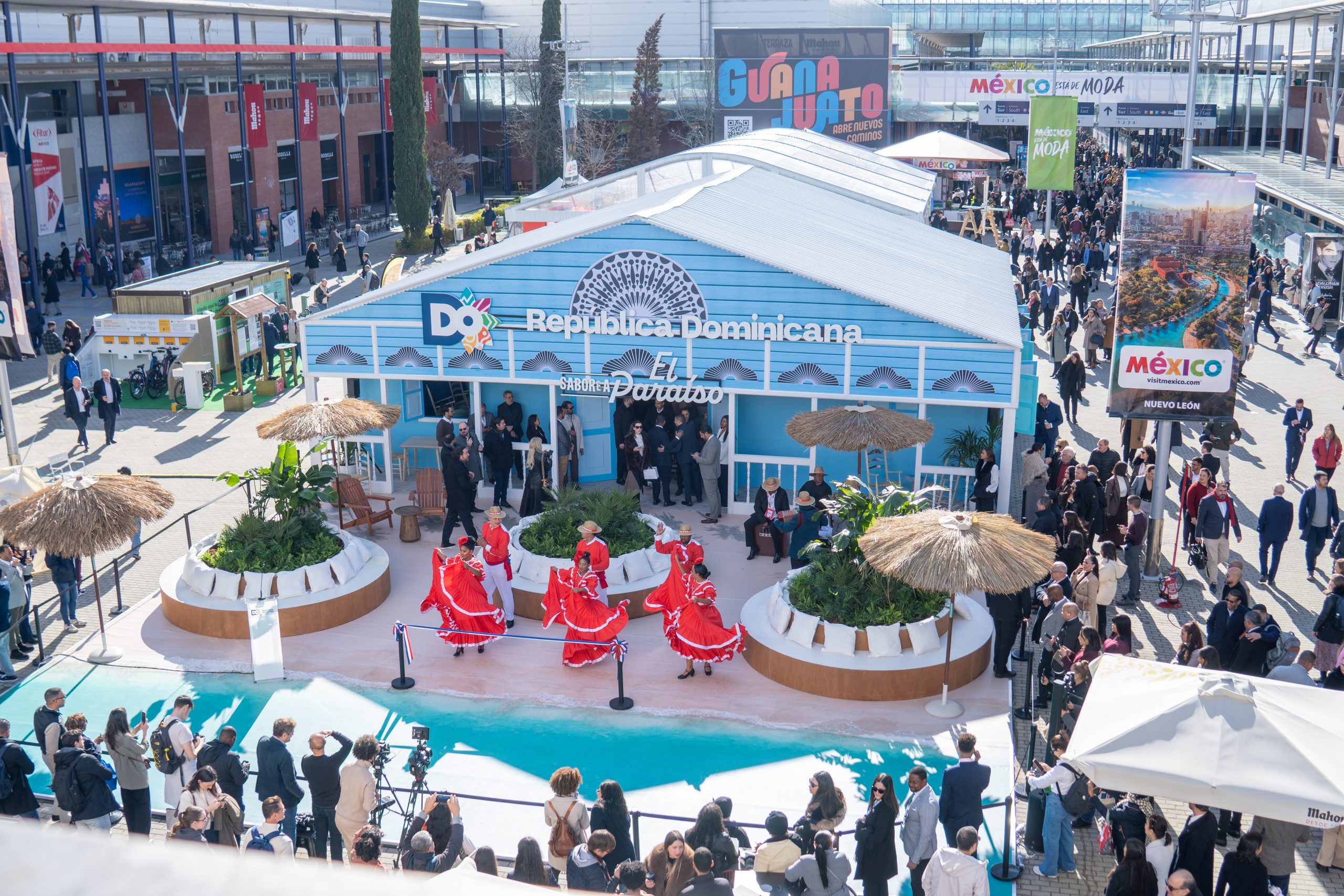 La Casita Dominicana llena de sabor, color y alegría FITUR