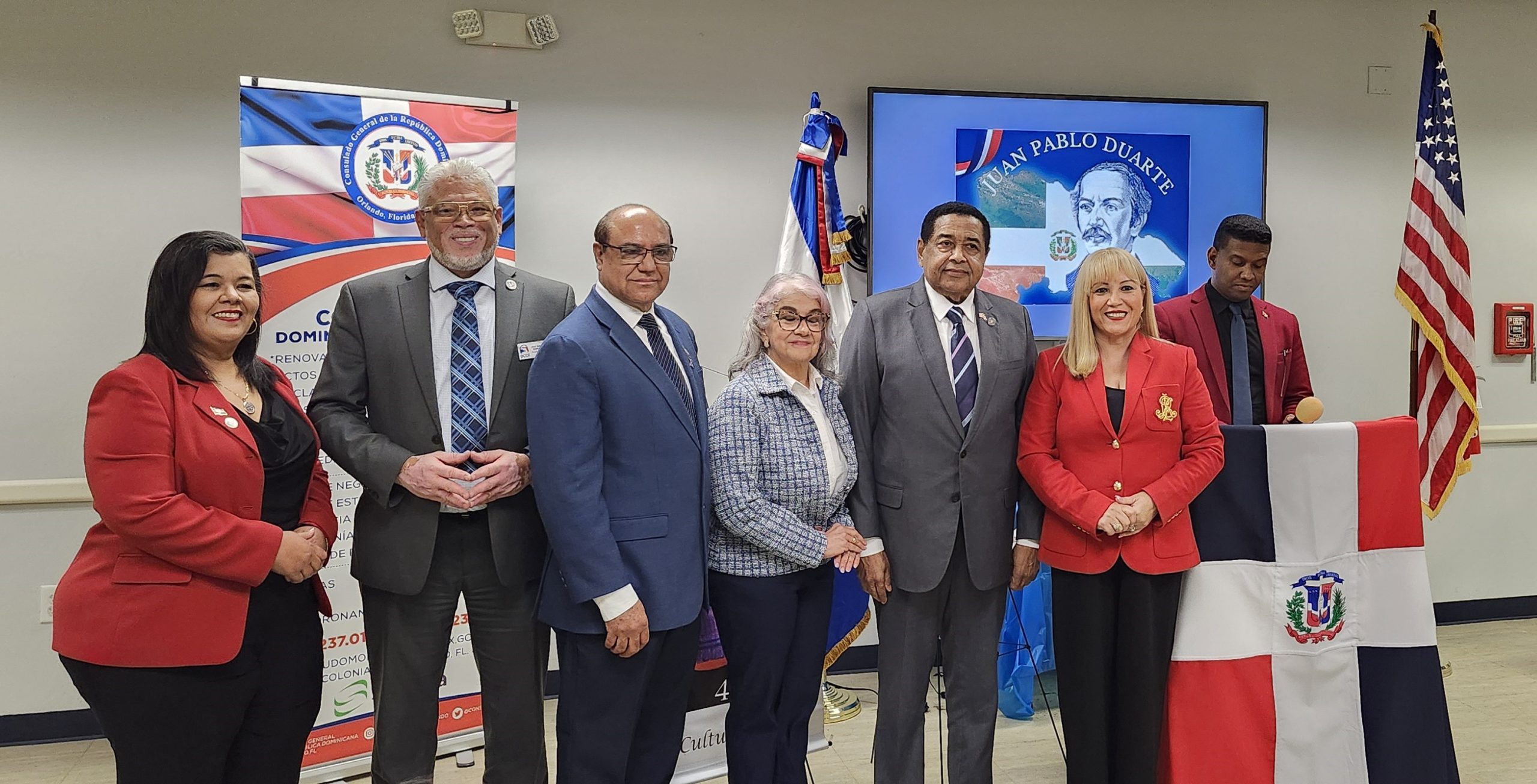 “Cuatro gatos” en Orlando: libros, patria y memoria en honor a Juan Pablo Duarte