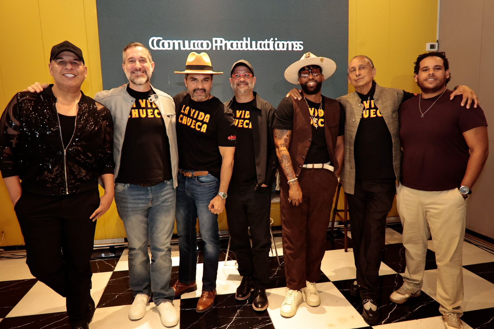 Manny Pérez se estrenará en la comedia con “La Vida Chueca”