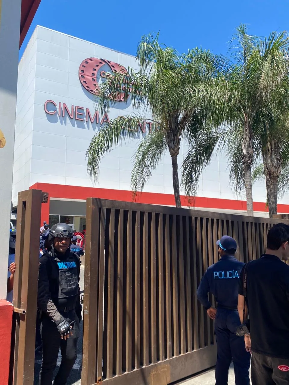 Caribbean Cinemas confirma que incidente armado fue por presunto intento de feminicidio