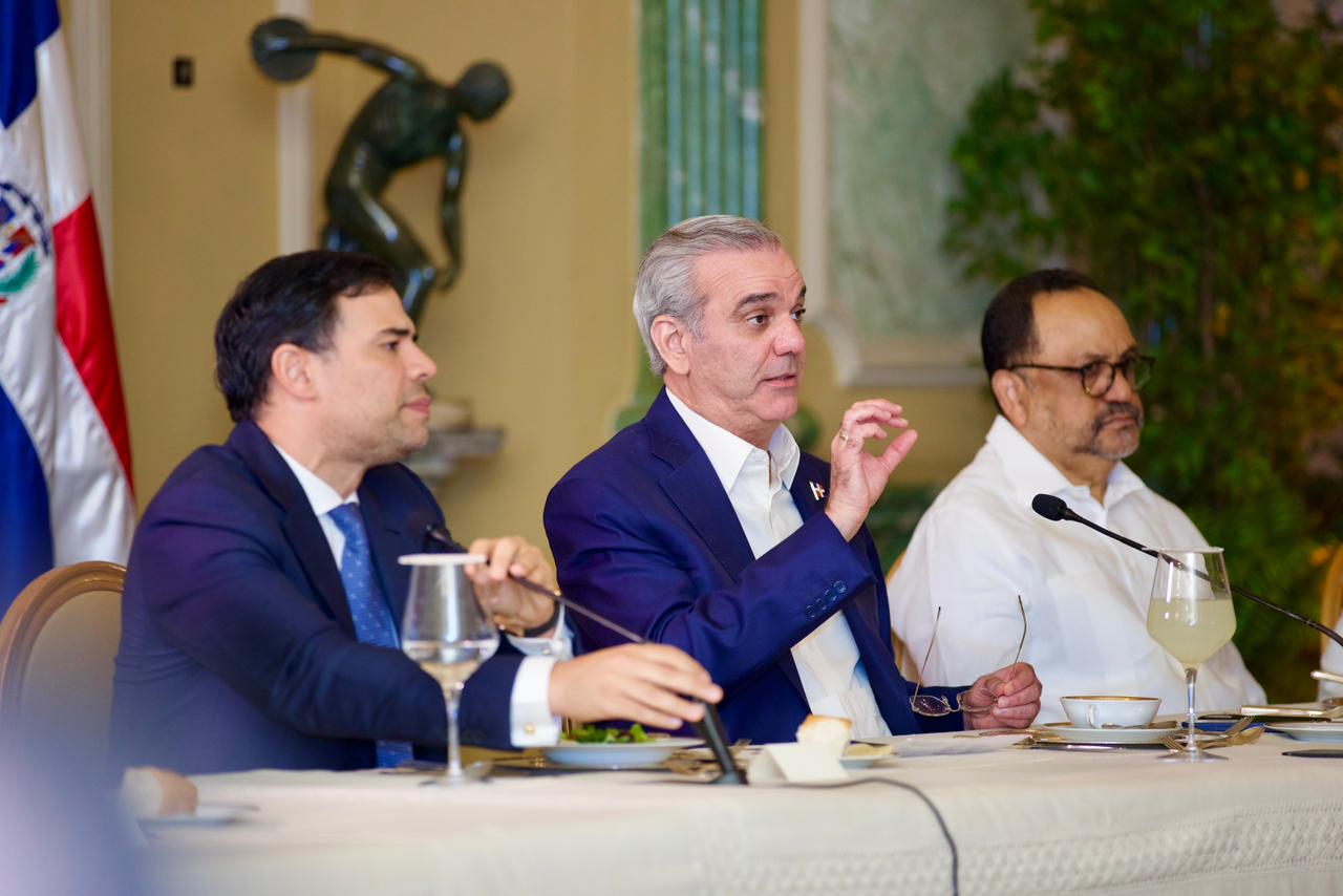 Gobierno anuncia licitación para rescatar el Teatro Agua y Luz, incluirá la remodelación y techado