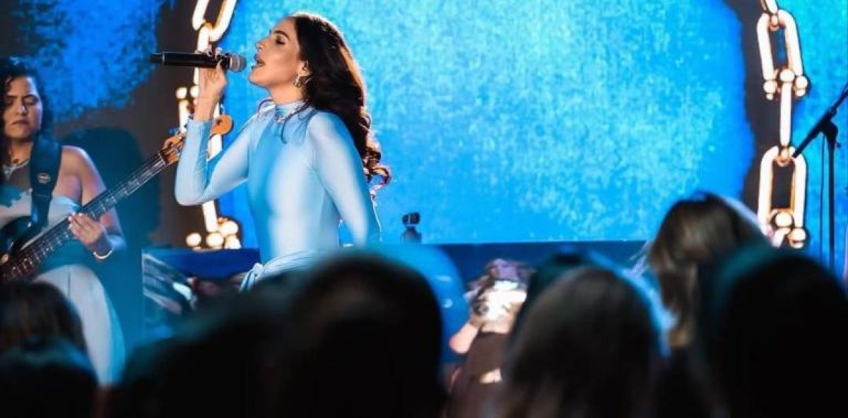 Popi Guerra debuta como cantante en emotiva presentación en Santo Domingo